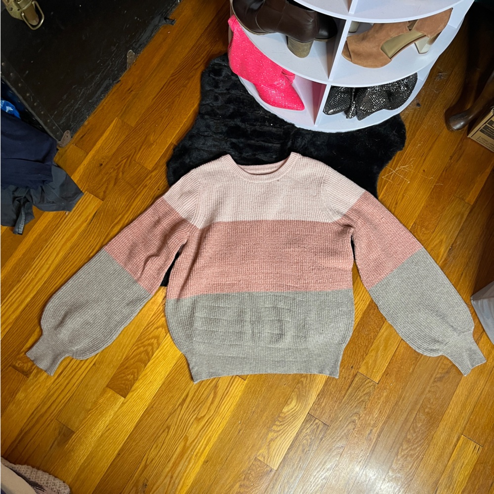 SO Tri-Color Knit Sweater Size Large